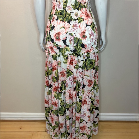 Floral Maxi Dress with Ruffle Detail - Picture 6 of 9